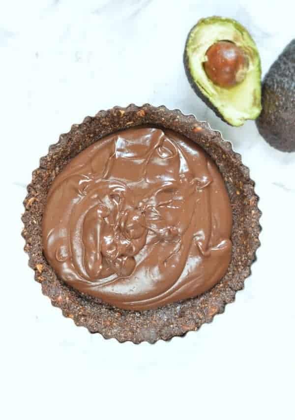 NO BAKE CHOCOLATE AVOCADO PIE Vegan, gluten free #easy #healty #nobake #pie #chocolate #vegan #avocado #paleo #grainfree #tart #mousse #cream #vegandesserts