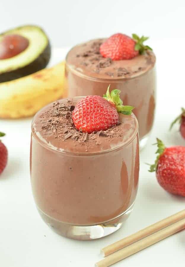 HEALTHY CHOCOLATE STRAWBERRY SMOOTHIE with avocado Vegan #healthy #easy #forkids #vegan #strawberry #healthysmoothie #chocolatesmoothie #vegansmoothie #vegan #cocoapowder #smoothiewithalmondmilk #avocado #chocolateavocado