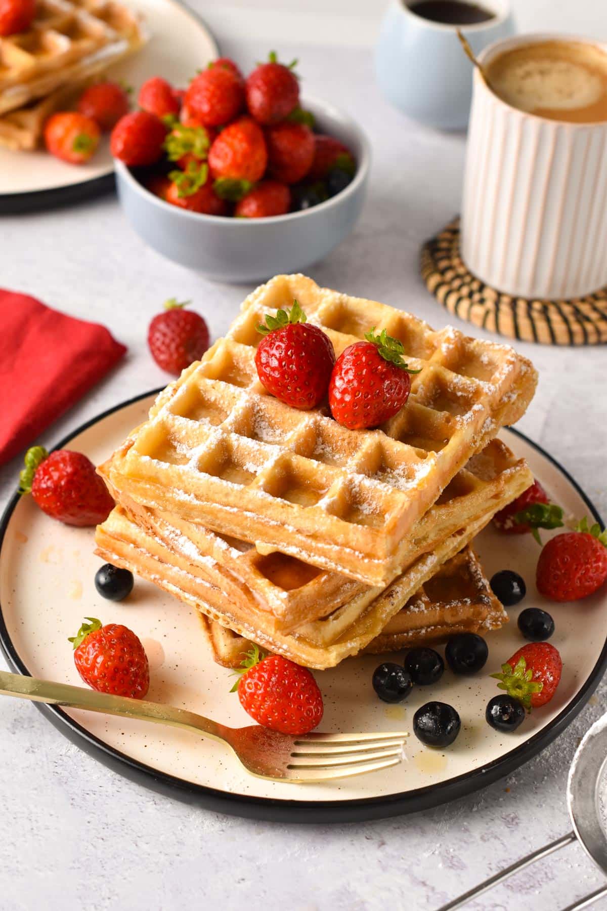 These Vegan Waffle Recipe are light, fluffy and crispy vegan Belgian waffles perfect as a week-end comforting breakfast.
