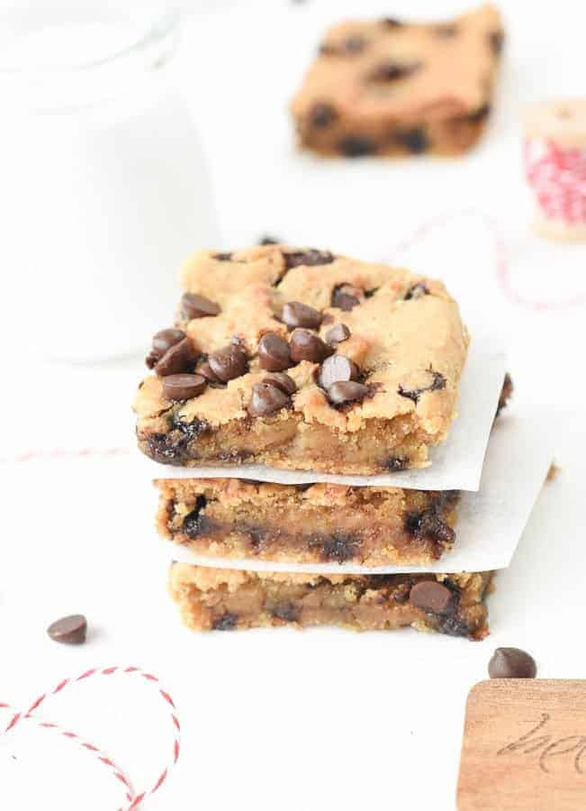 chickpea blondie brownies