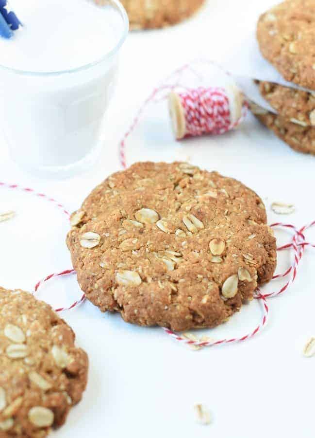 HEALTHY ANZAC BISCUITS