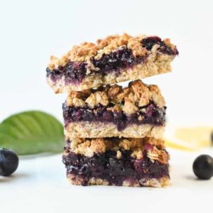 Healthy blueberry breakfast bars