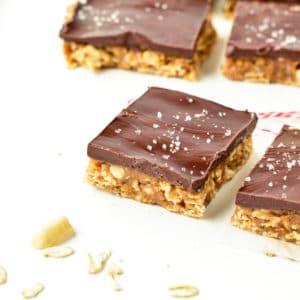 No-Bake Oatmeal Bars (Healthy)