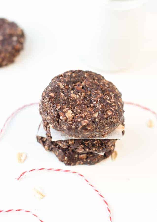 Healthy no bake oatmeal cookies