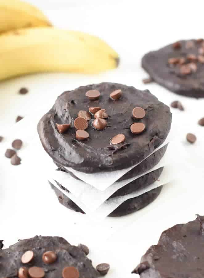 Vegan banana chocolate chip cookies