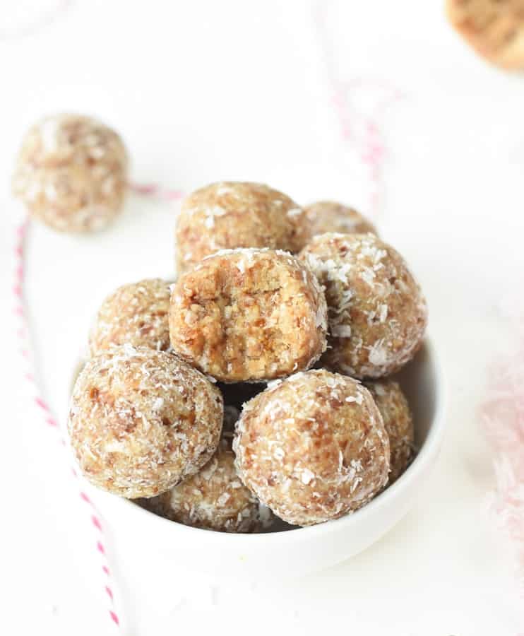 Coconut date almond balls