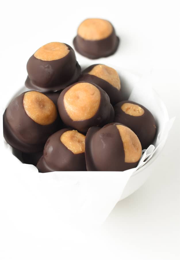 Healthy peanut butter balls - Keto Vegan Easy