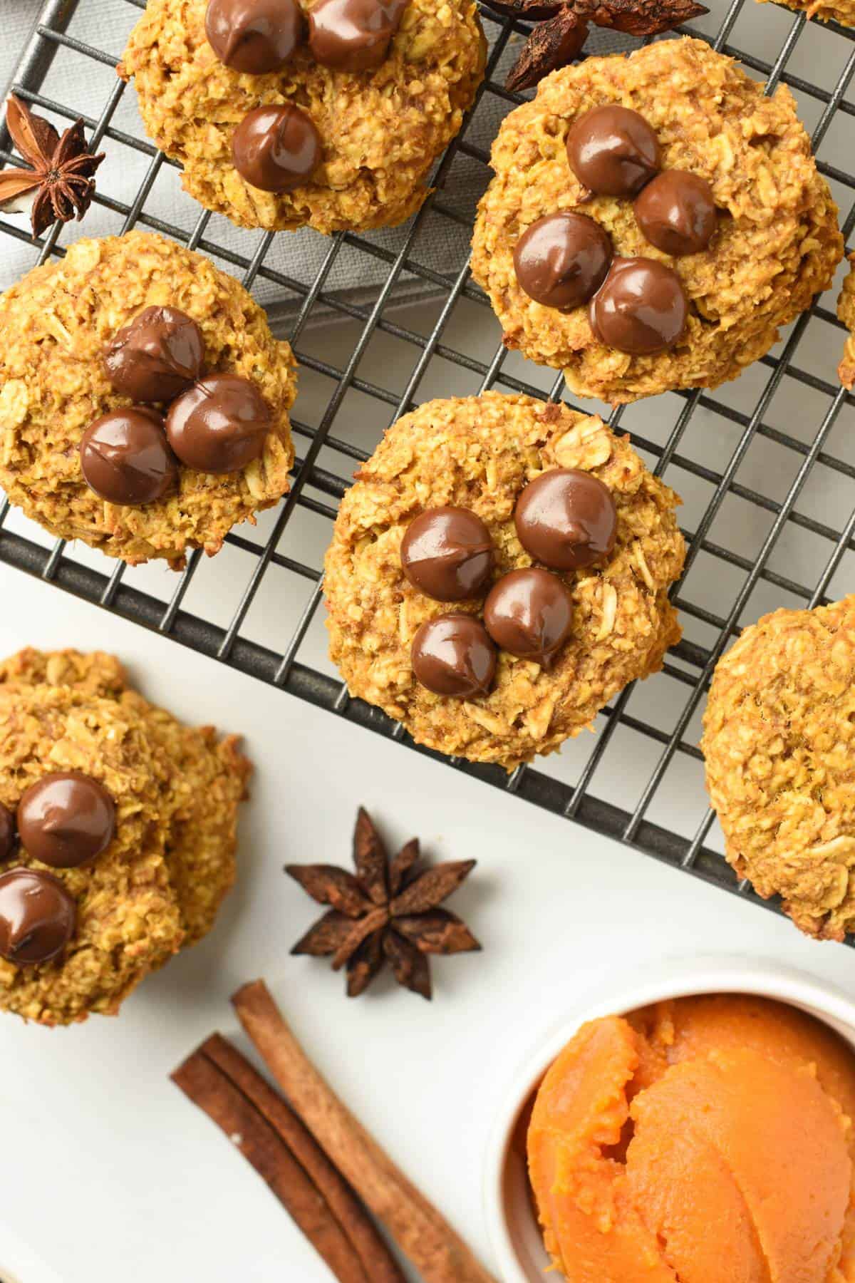 Vegan Pumpkin Oatmeal Cookies