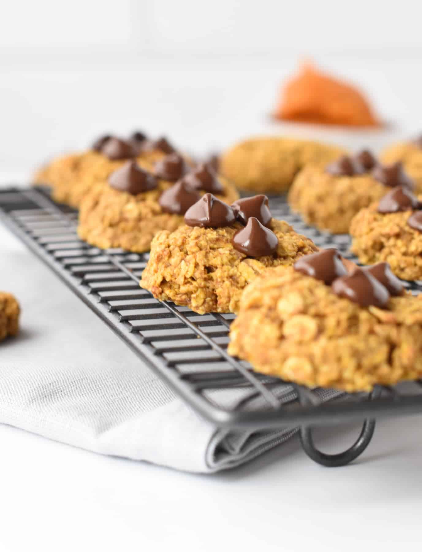 pumpkin oatmeal cookies