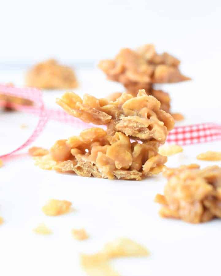 No bake healthy corn flakes cookies with peanut butter
