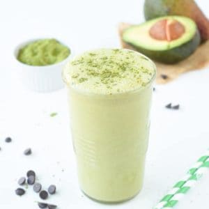 matcha green tea avocado smoothiematcha green tea avocado smoothie