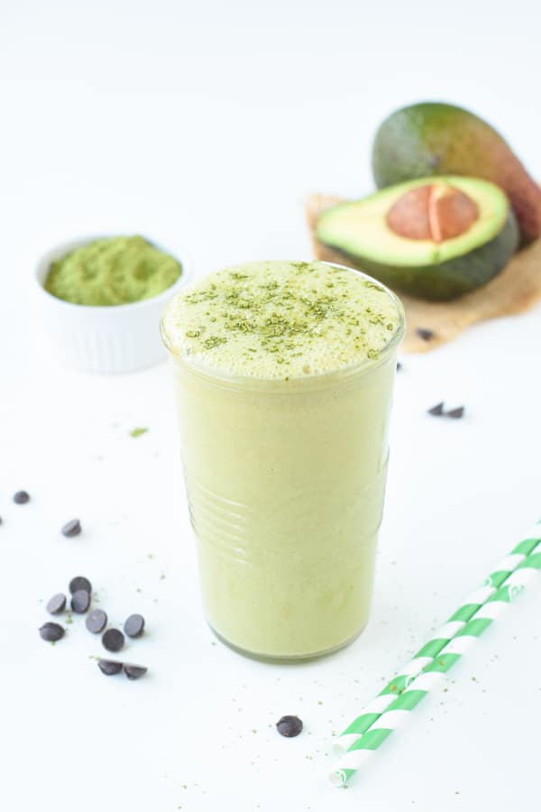 matcha green tea avocado smoothiematcha green tea avocado smoothie