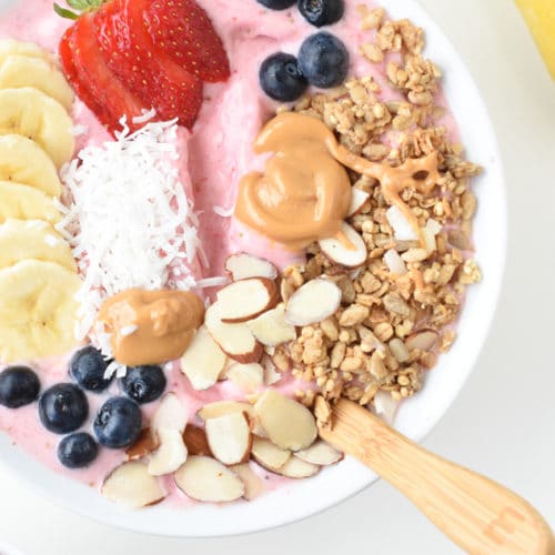 Strawberry Banana Smoothie Bowl (3 Ingredients)