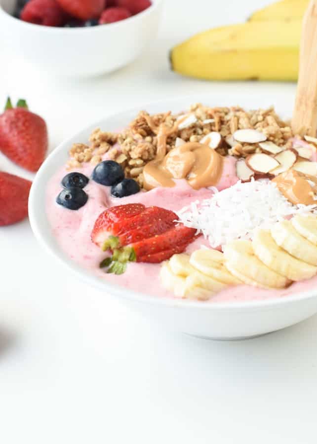 vegan smoothie bowl strawberry and banana