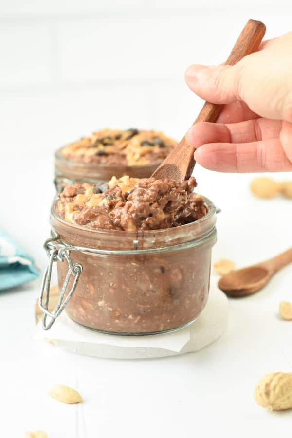 Chocolate Peanut Butter Overnight Oats - JoyFoodSunshine