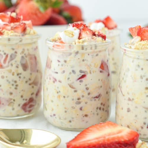 Strawberry Cheesecake Overnight Oats