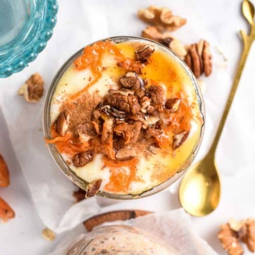 Carrot Cake Overnight Oats (Vegan)