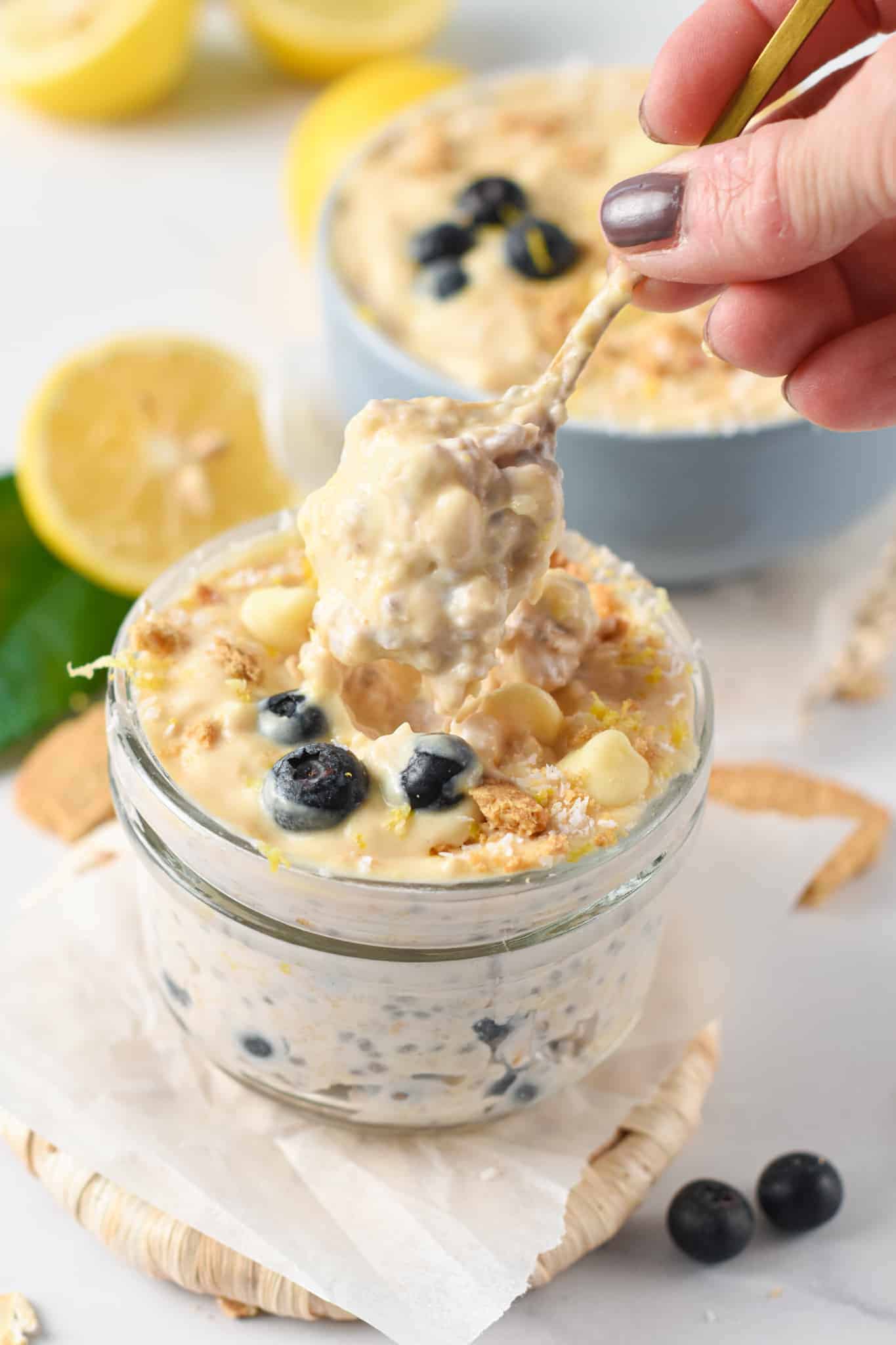 Vanilla Cream Protein Overnight Oats - Jar Of Lemons