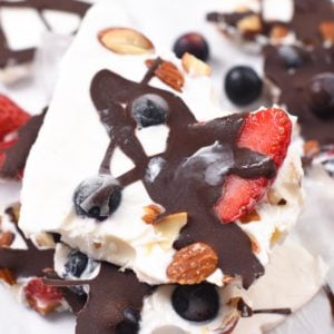 Frozen Yogurt Bark with Berry Dairy free