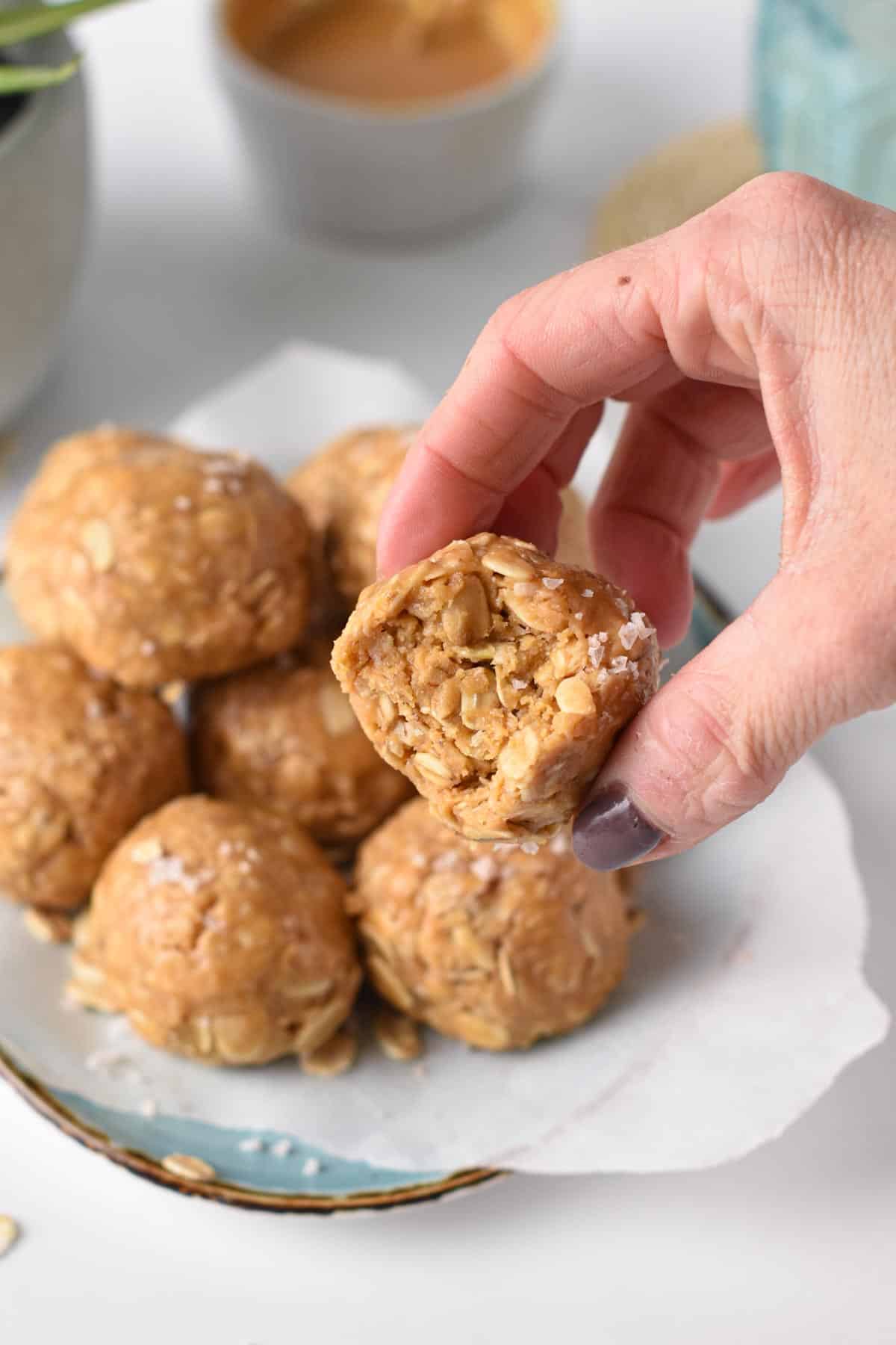 3 ingredient Peanut Butter Oatmeal Balls