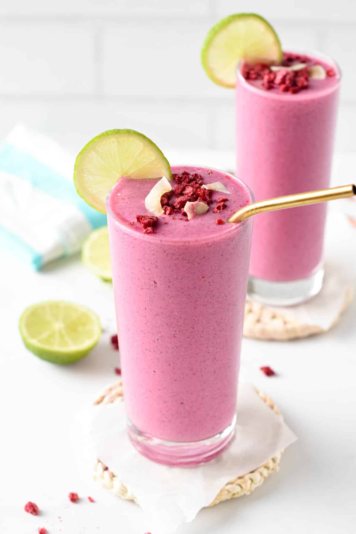 Dragon Fruit Smoothie in two glasses.