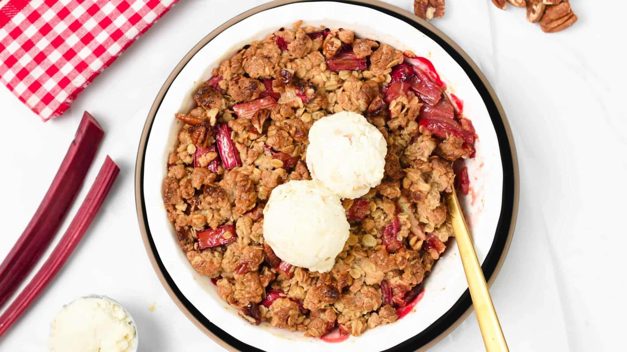 Rhubarb Crumble