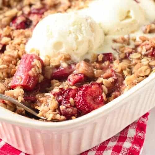 Vegan Strawberry Rhubarb Crisp