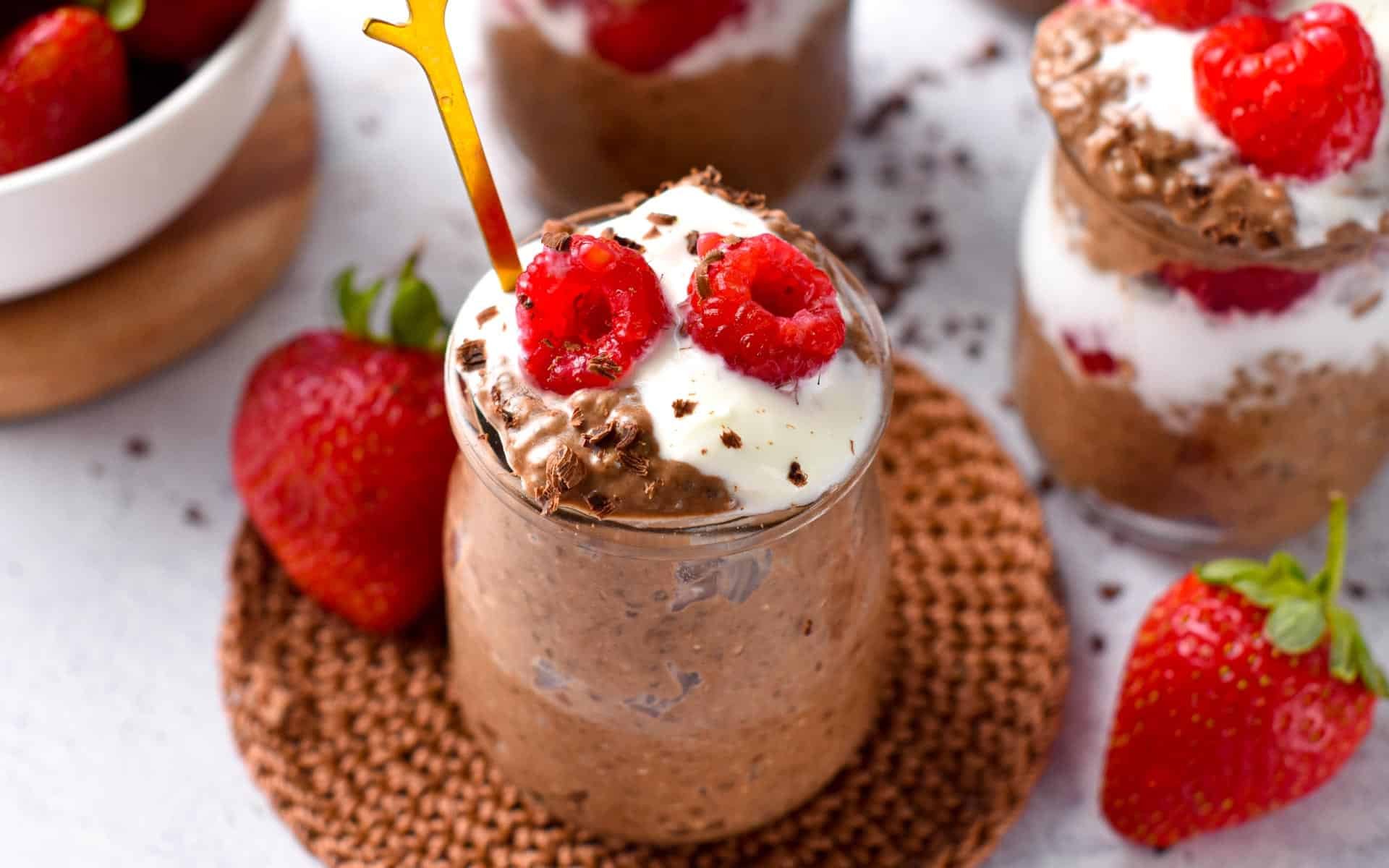 This Protein Chia Pudding recipe is packed with 18 g plant-based proteins and so easy to meal prep healthy protein breakfast. Plus, this is a low-carb gluten-free breakfast too so everyone can have some.