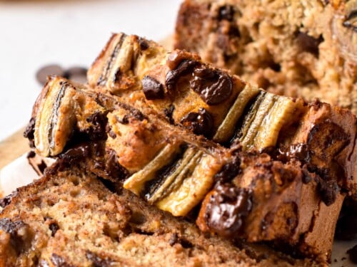 This Vegan Chocolate Chip Banana Bread is an easy, soft and moist banana bread filled with crunchy chocolate chips.