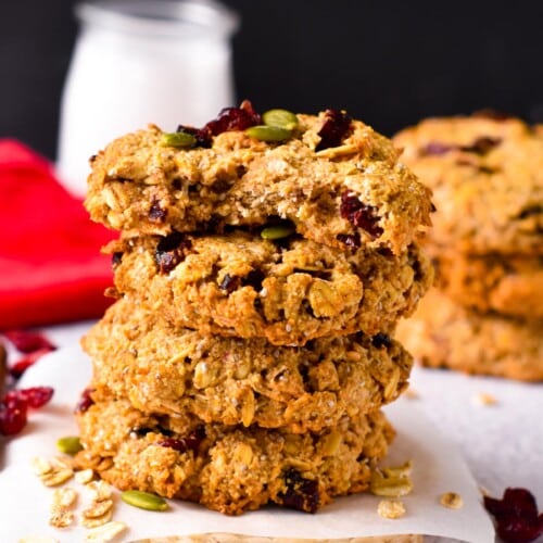 These Vegan Breakfast Cookies are crunchy, healthy oatmeal cookies made in 1-bowl, using only natural wholesome plants. They are packed with proteins, fiber and makes a delicious on the go breakfast in the morning.