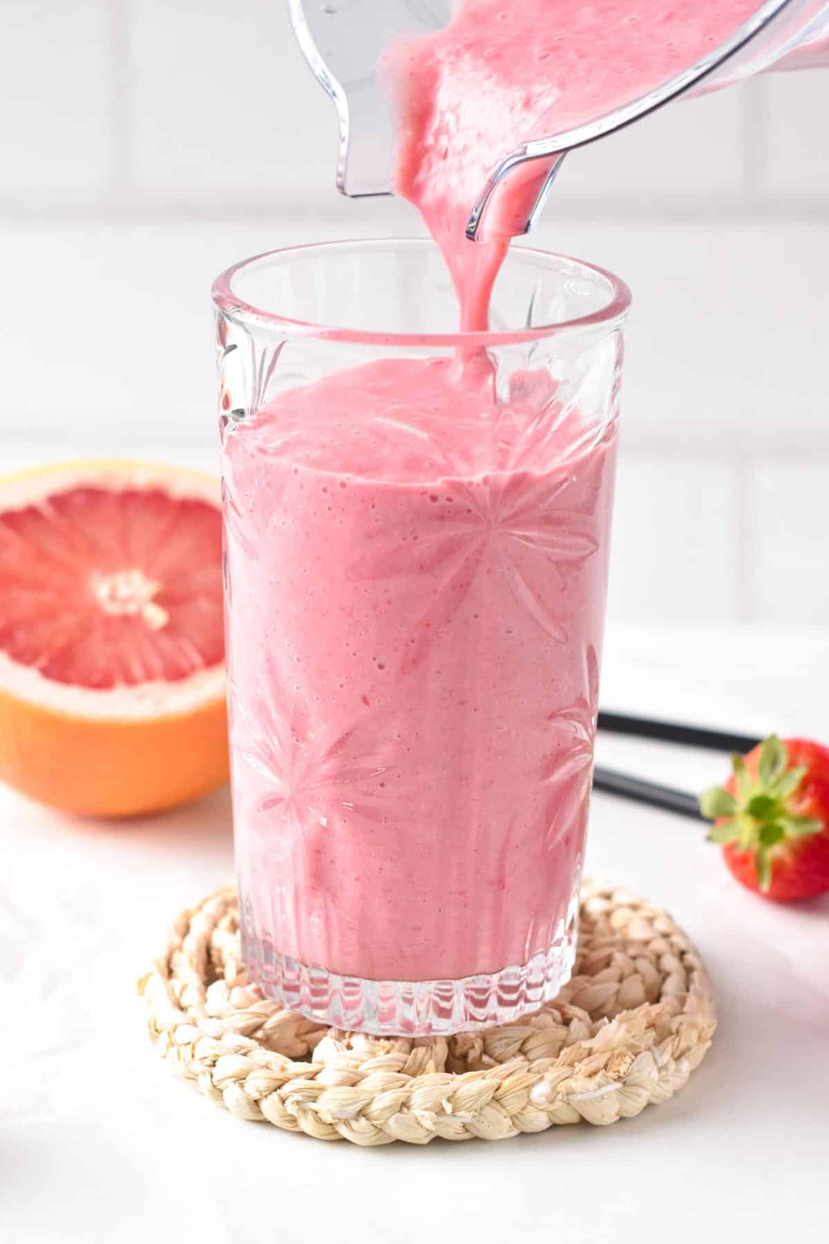 This Grapefruit smoothie is a refreshing sweet and sour pink smoothie recipe packed with vitamin C and antioxidants.