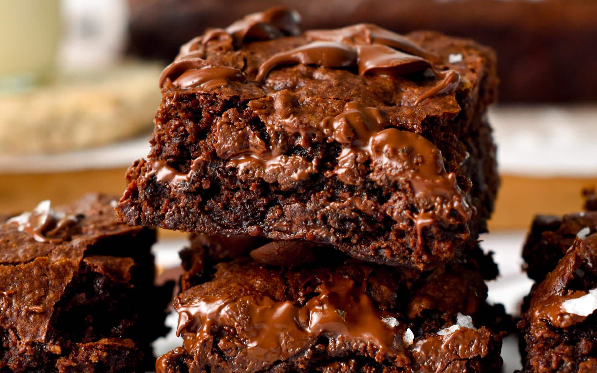 These Vegan Brownies recipes are tasty gooey brownies with a fudgy chocolate center and perfect crinkle on top.