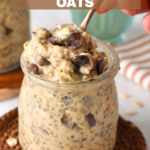 This Cookie Dough Overnight Oats is the perfect healthy breakfast for cookies lovers. It tastes like raw cookie dough, but 100 % much healthier packed with wholegrains oats, vitamins and proteins.