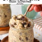 This Cookie Dough Overnight Oats is the perfect healthy breakfast for cookies lovers. It tastes like raw cookie dough, but 100 % much healthier packed with wholegrains oats, vitamins and proteins.