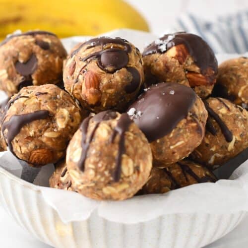 These Banana Protein Balls are healthy homemade protein snack to fix your sweet tooth and fill you up with proteins.