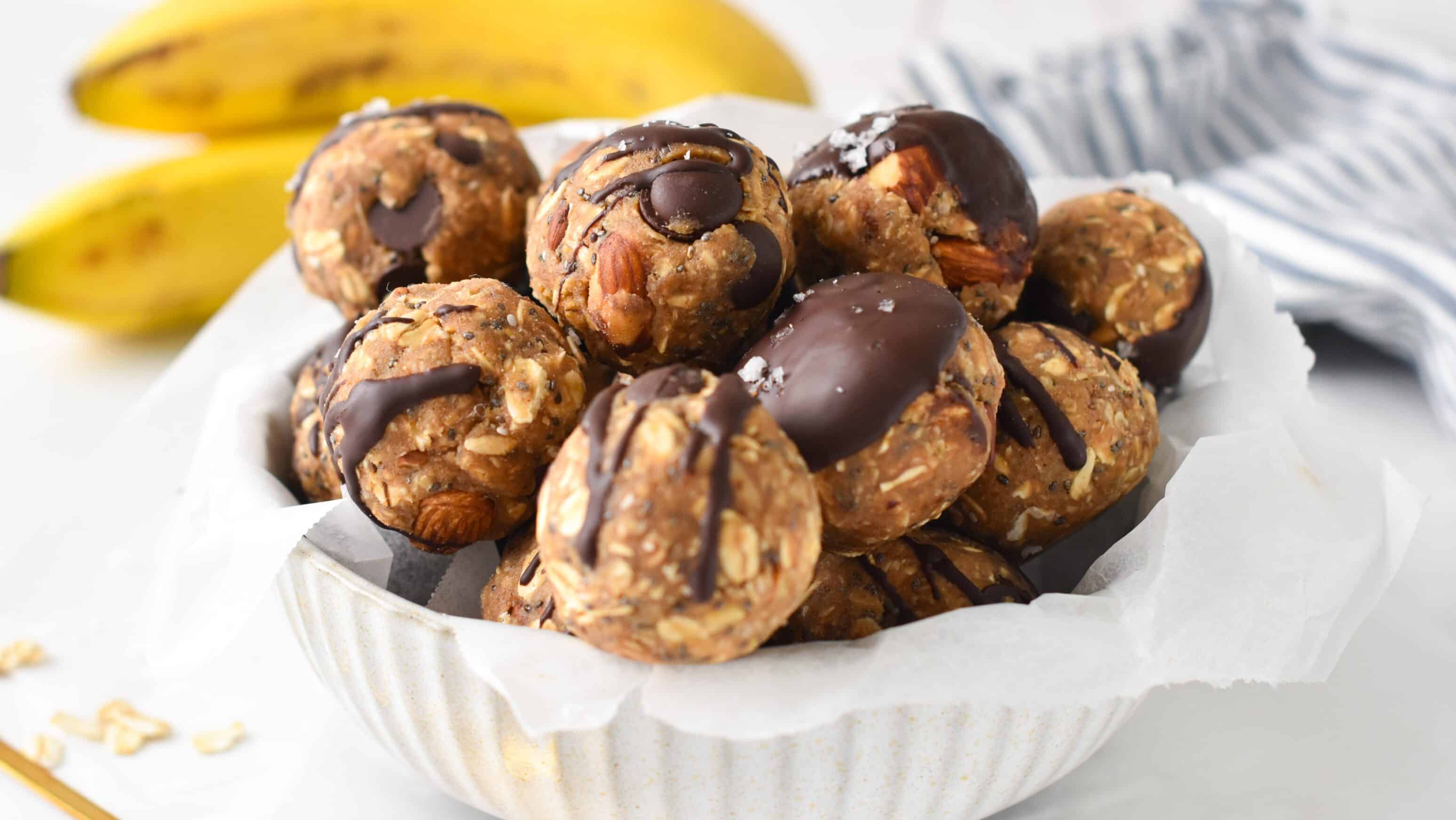 These Banana Protein Balls are healthy homemade protein snack to fix your sweet tooth and fill you up with proteins.