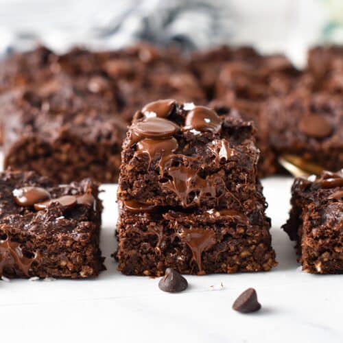 These Plant-Based Yogurt Brownies are oil-free brownies simply made with yogurt instead of oil or plant-based butter. Plus, they are also refined sugar-free, and packed with whole grains from oats.These Plant-Based Yogurt Brownies are oil-free brownies simply made with yogurt instead of oil or plant-based butter. Plus, they are also refined sugar-free, and packed with whole grains from oats.