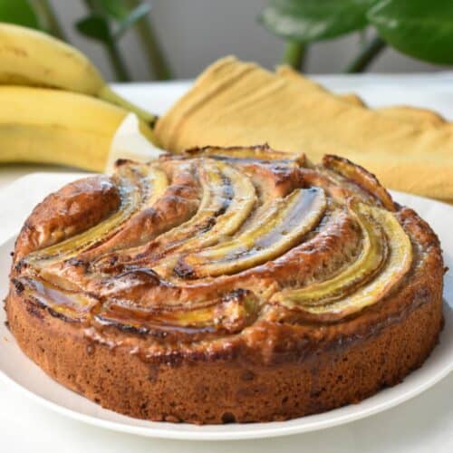 Eggless Banana Cake (4 Ingredients)