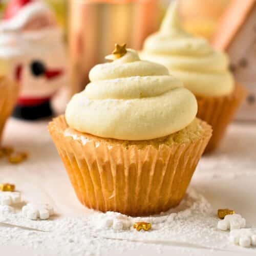 Easy Vanilla Cupcakes (4 Ingredients, No Eggs)