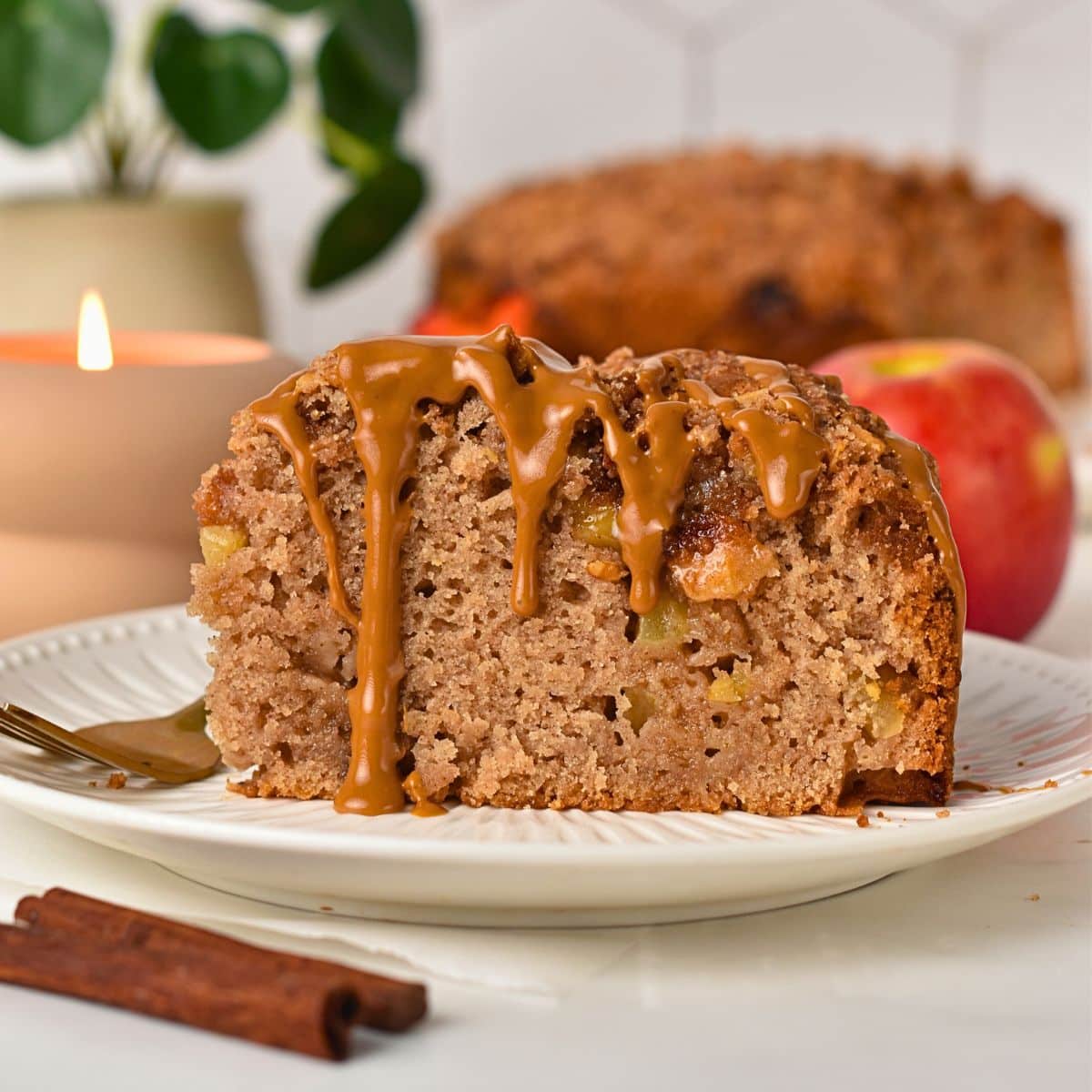 Apple Crumble Cake