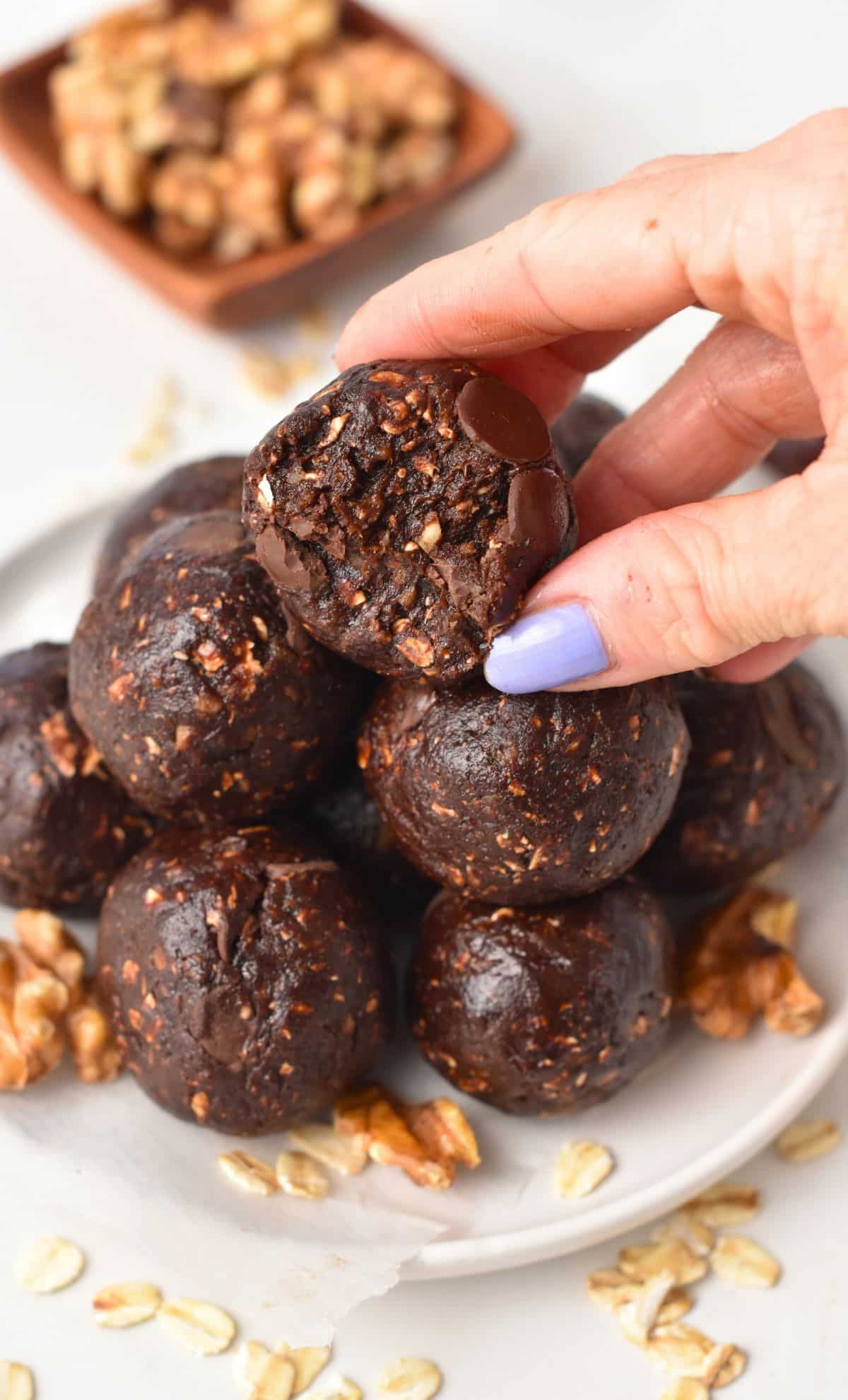 Cocoa Energy Balls