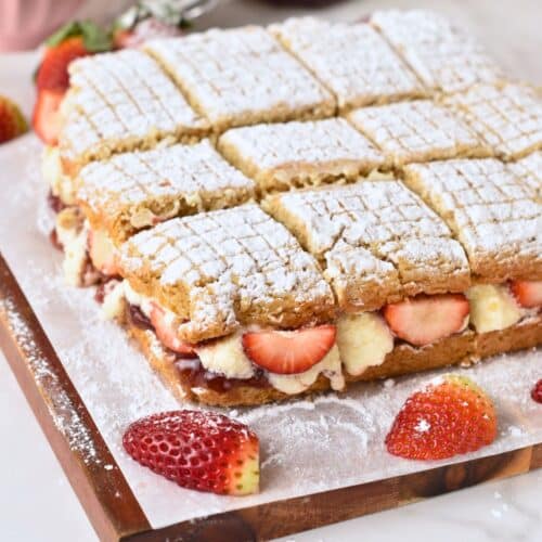 Strawberry Victoria Sponge Cake