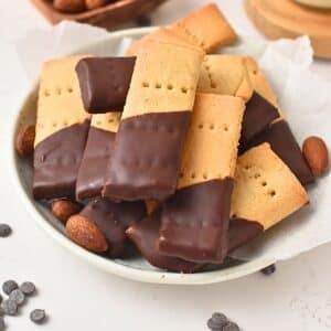 3-Ingredient Shortbread Biscuits