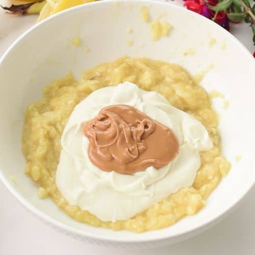 Banana Yogurt Oatmeal Bars